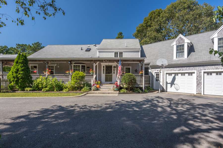 21 Five Corners Road, Centerville, MA 02632