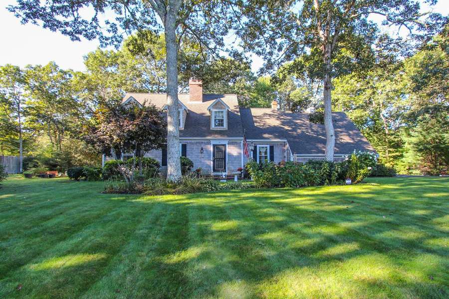 19 High Noon Drive, Centerville, MA 02632