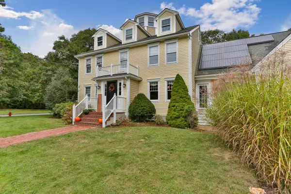 81 Norris Road, Sagamore Beach, MA 02562