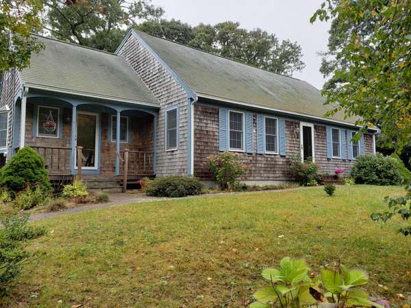 9 Follins Pond Road, Yarmouth Port, MA 02675