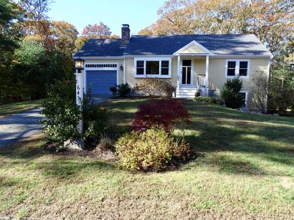 645 Mariner Circle, Cotuit, MA 02635