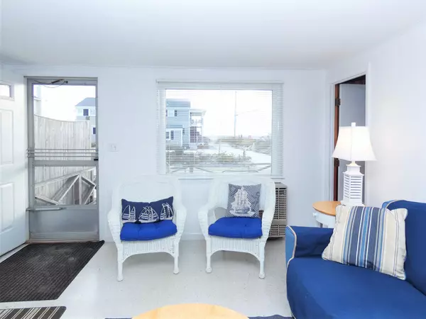 West Dennis, MA 02670,2 Leeward Lane