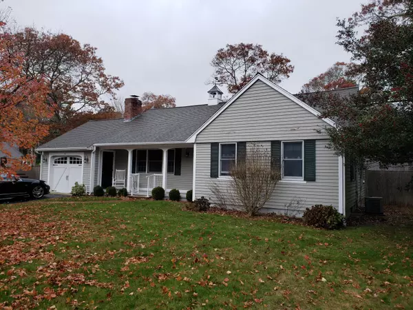 48 Hitching Post Lane, Centerville, MA 02632