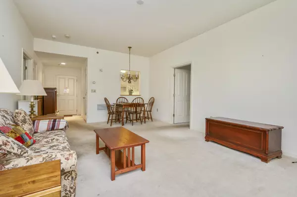 Yarmouth Port, MA 02675,1108 Heatherwood