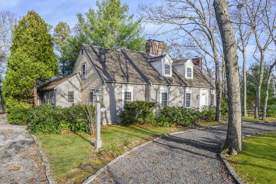 19 Laurel Lane, Forestdale, MA 02644