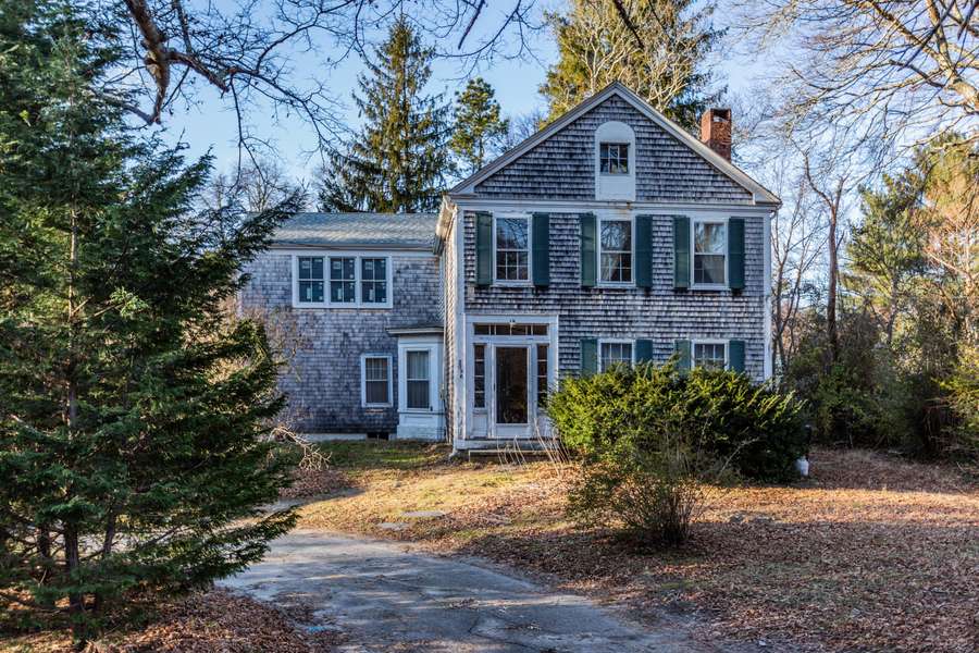 239 Phinneys Lane, Centerville, MA 02632