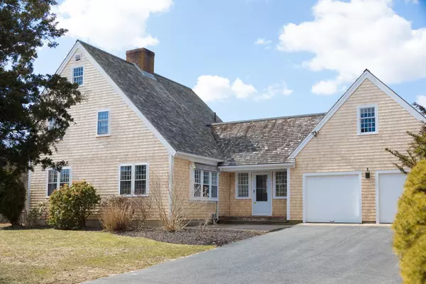 Yarmouth Port, MA 02675,179 Center Street