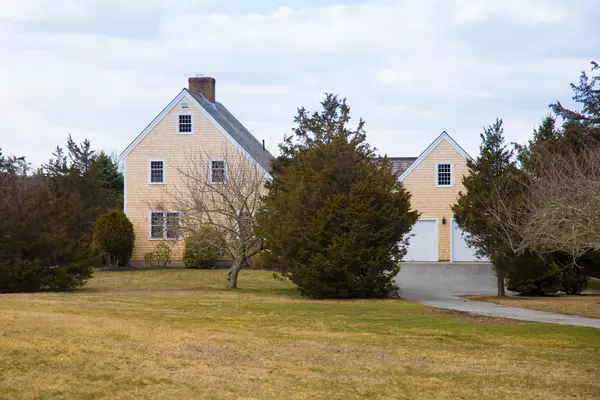 Yarmouth Port, MA 02675,179 Center Street