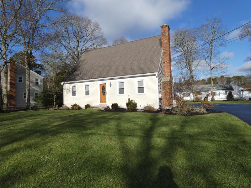 68 Seans Circle, Centerville, MA 02632