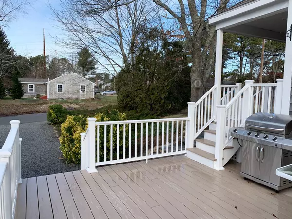 Yarmouth Port, MA 02675,73 Weir Road