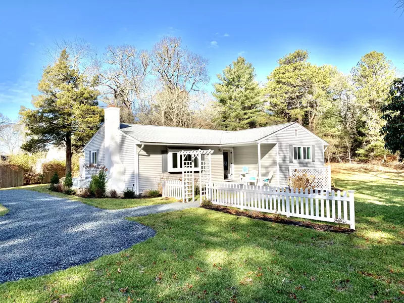 52 Oakville Avenue, Osterville, MA 02655