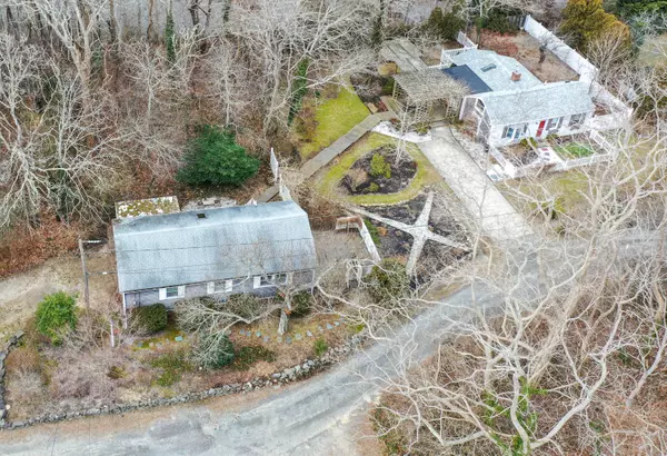 Yarmouth Port, MA 02675,7 Clark Road