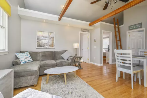 Eastham, MA 02651,27 Locust Road #2