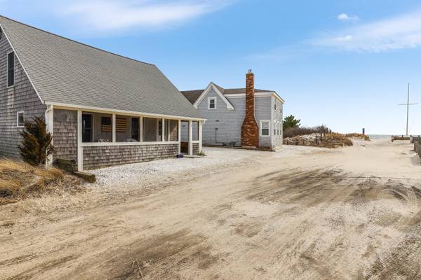 West Dennis, MA 02670,2 Ocean Avenue