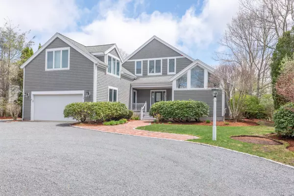 19 Danny's Corner, Mashpee, MA 02649