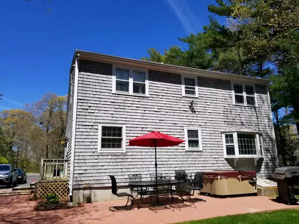 Centerville, MA 02632,185 Knotty Pine Lane