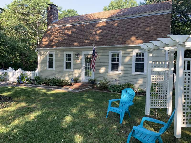 380 Lake Shore Drive, Sandwich, MA 02563