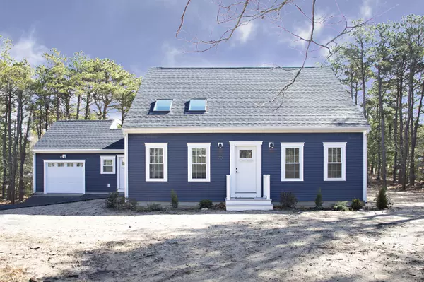 Eastham, MA 02642,70 Gingerplum Lane