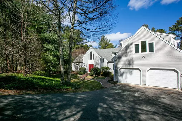 8 Winding Cove Road, Marstons Mills, MA 02648