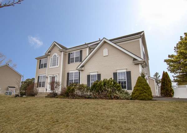 524 Raymond Road, Plymouth, MA 02360