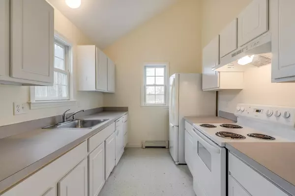 Eastham, MA 02642,58 Dory Lane