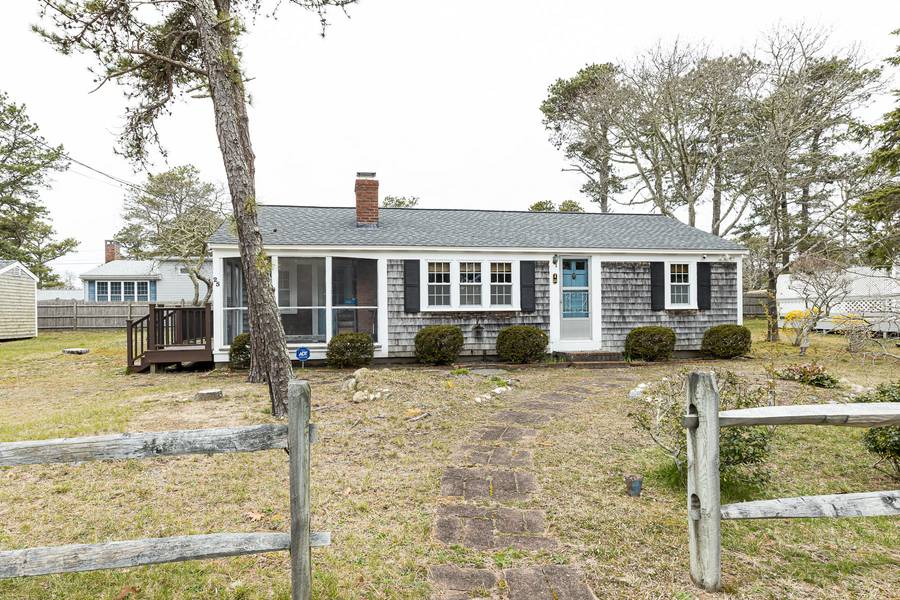 25 Beachplum Lane, Dennis Port, MA 02639