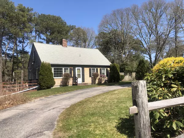 Yarmouth Port, MA 02675,194 Union Street