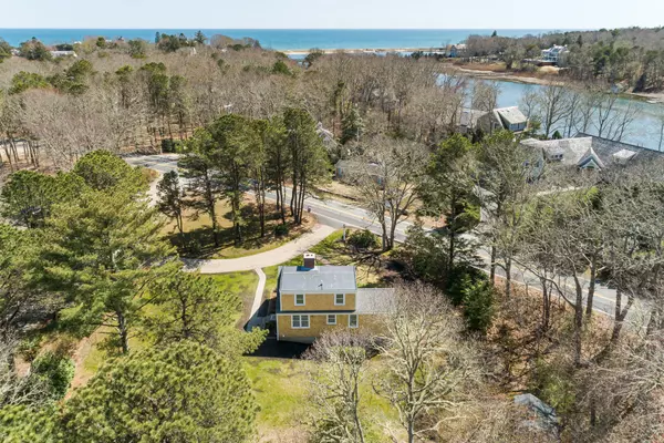 Centerville, MA 02632,158 Bay Lane