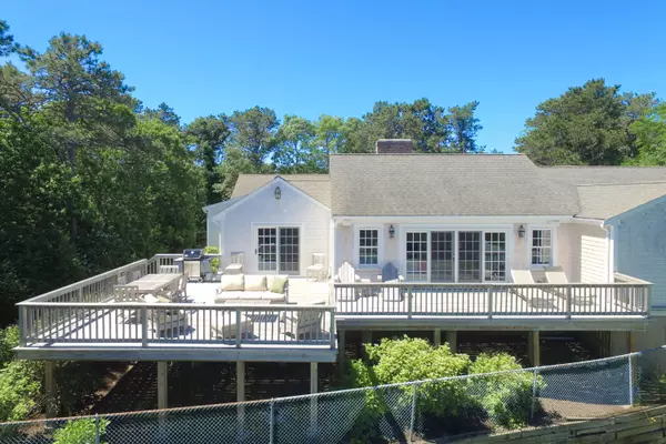 North Chatham, MA 02650,63 Andrew Mitchell Lane