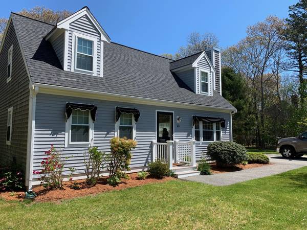 25 Grandwood Drive, Forestdale, MA 02644