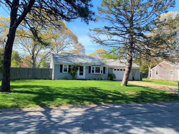 6 Mercury Drive, South Yarmouth, MA 02664