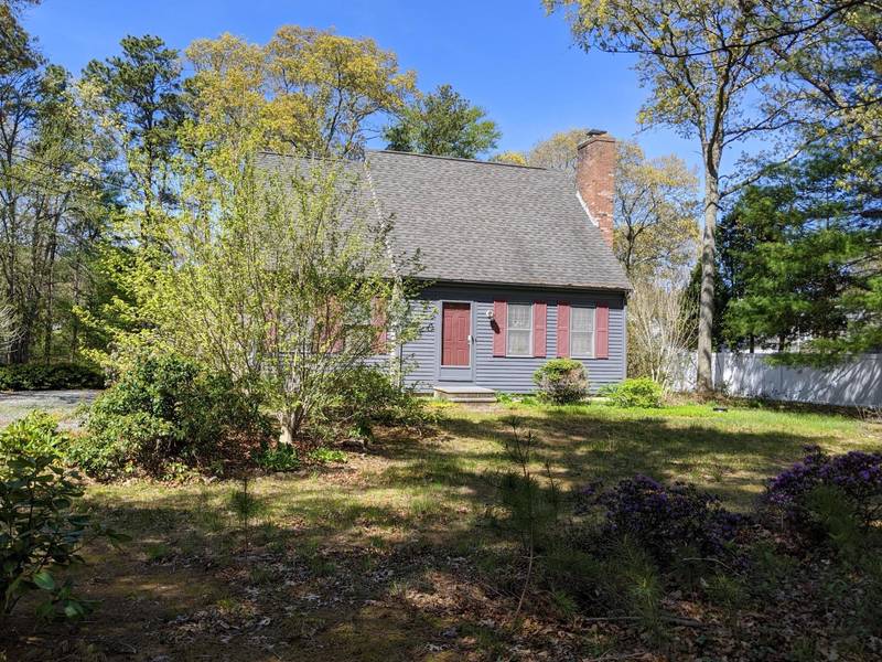 25 Jeannes Way, Forestdale, MA 02644