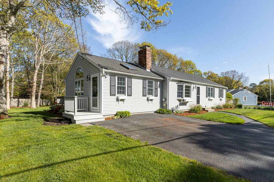 324 Nottingham Drive, Centerville, MA 02632