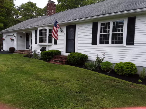 2 Kencomsett Circle, Yarmouth Port, MA 02675