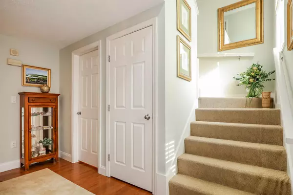 Yarmouth Port, MA 02675,34 John Hall Cartway