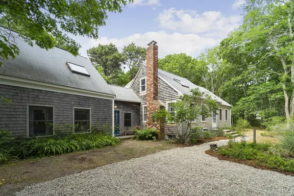Eastham, MA 02642,135 Oak Leaf Road