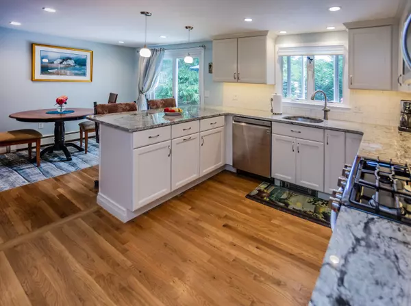 Yarmouth Port, MA 02675,10 Collingwood Drive