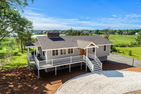 West Dennis, MA 02670,55 Cove Road