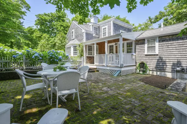 Yarmouth Port, MA 02675,12 Summer Street