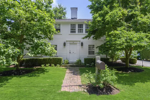 Yarmouth Port, MA 02675,12 Summer Street