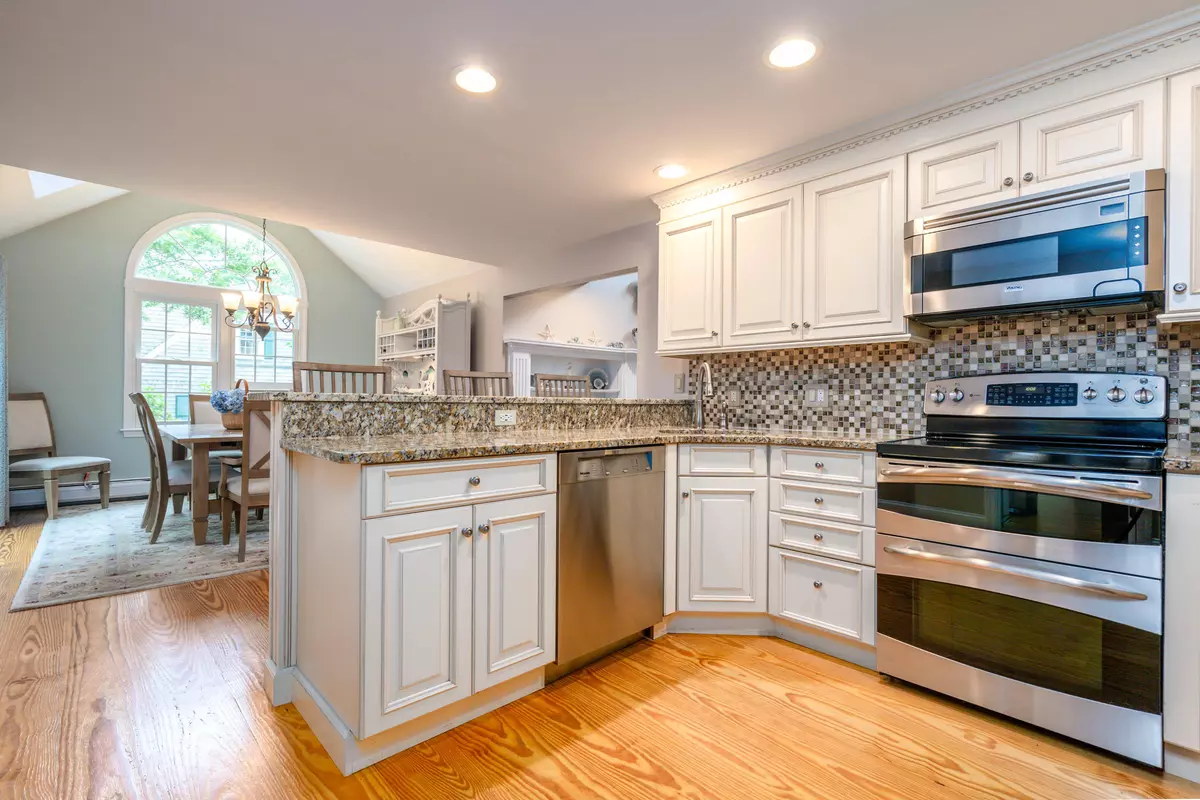 Centerville, MA 02632,59 Rosemary Lane