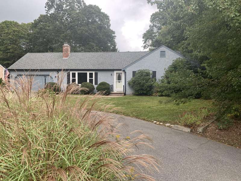 107 Warwick Way, Centerville, MA 02632