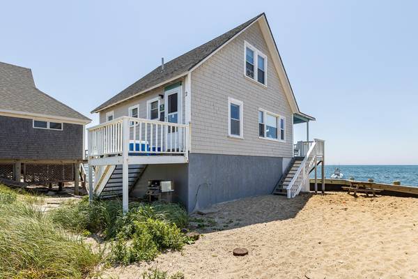 North Truro, MA 02652,522 Shore Road #2