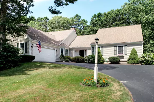 8 Great Hills Drive, East Sandwich, MA 02537