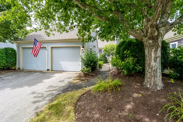 34 Wildflower Lane, Yarmouth Port, MA 02675