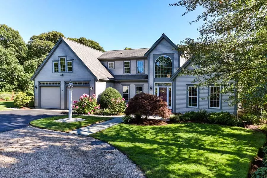 North Chatham, MA 02650,70 Court Street
