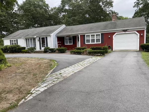 8 Prince Hinckley Road, Centerville, MA 02632