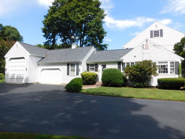 Centerville, MA 02632,322 Green Dunes Drive