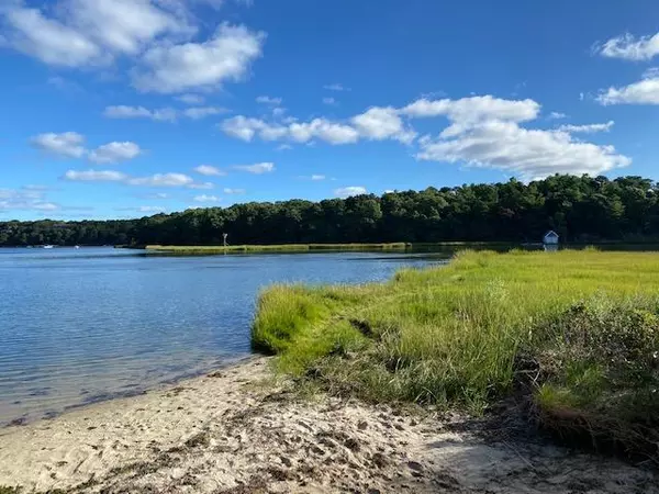 Yarmouth Port, MA 02675,37 Mayflower Terrace