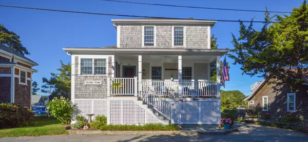 320 Circuit Avenue, Pocasset, MA 02559